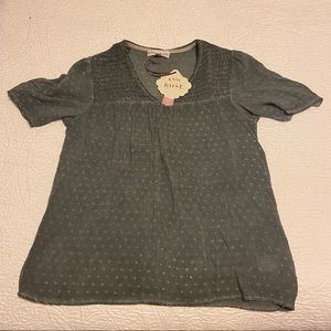 NWT Knox Rose Acid Washed Blouse